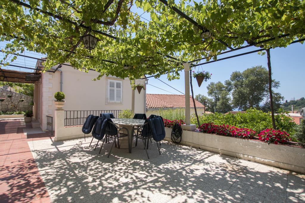 Radovcic Apartments And Rooms Trsteno Εξωτερικό φωτογραφία